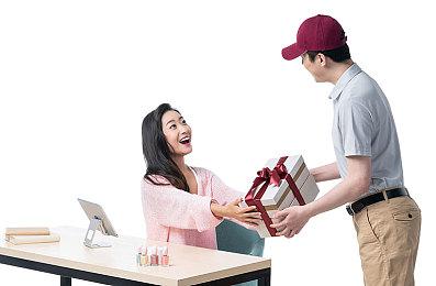 Fami通新一周销量榜 《鬼灭之刃：火之神血风谭》登顶